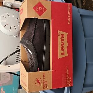 Levi's slippers